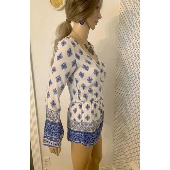 mimi chica Blue and white paisley romper Women size XS - Picture 2 of 8